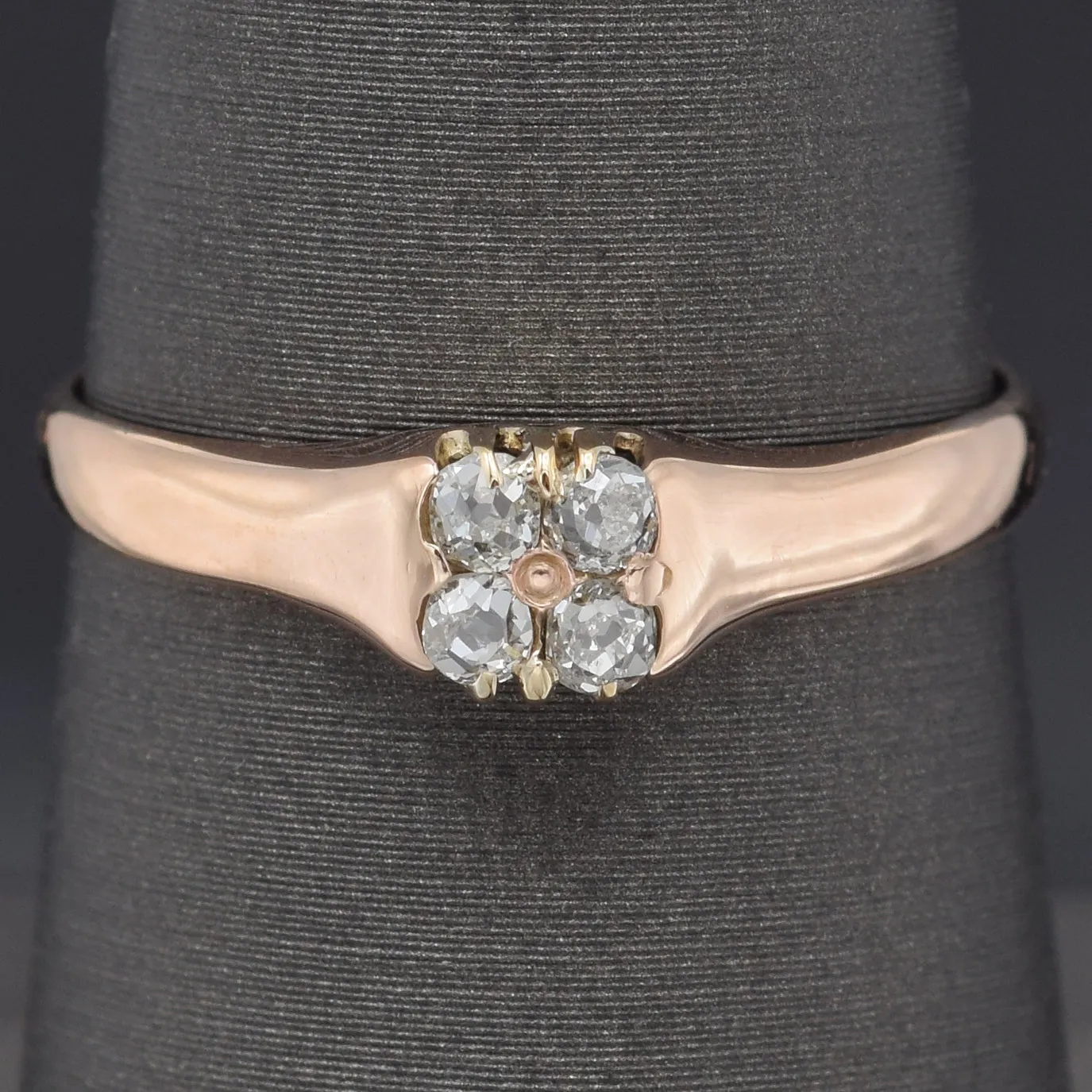 Antique 14K Yellow Gold 0.12 TCW Old Mine Cut Diamond Band Ring Size 6.75