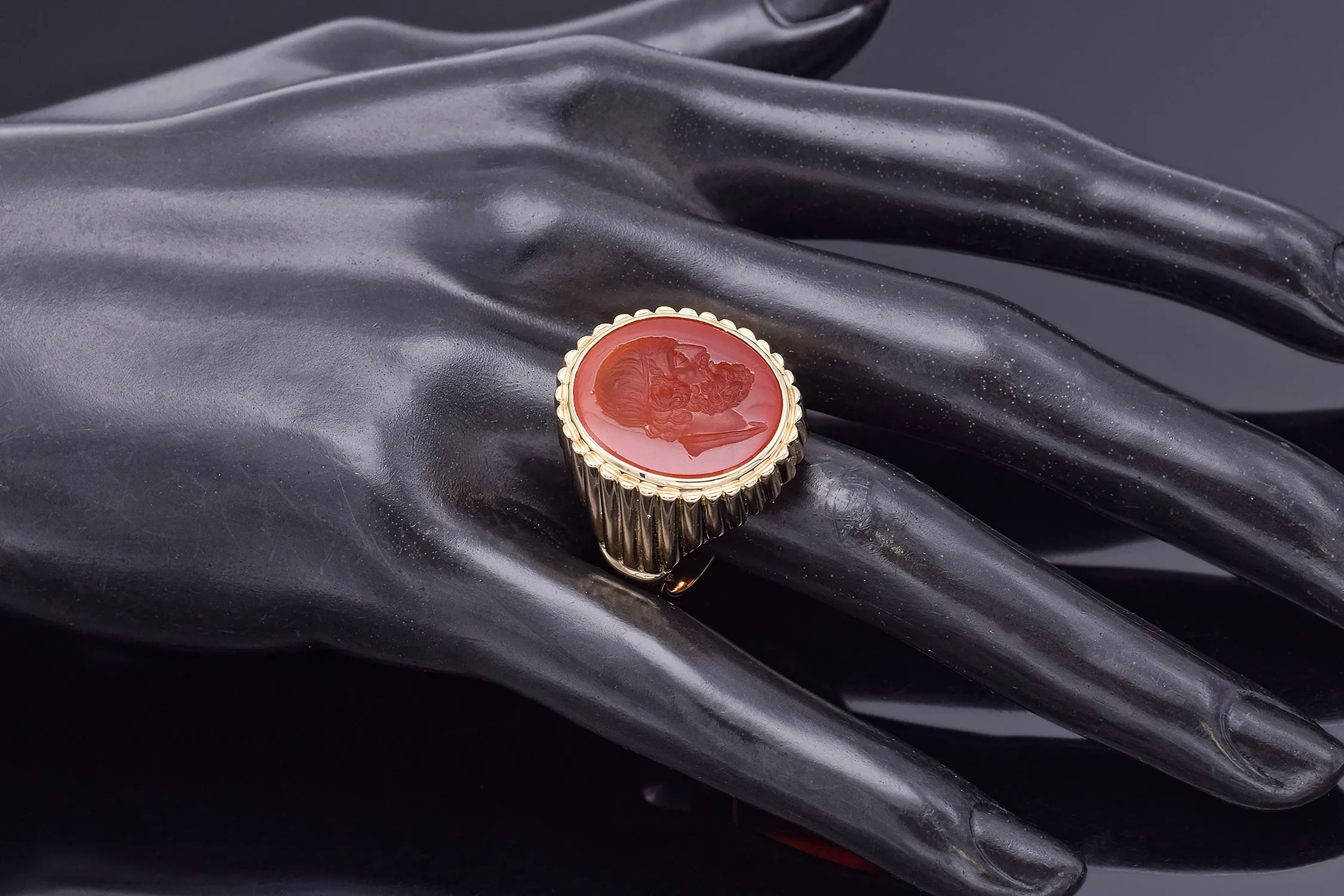 Antique 14K Yellow Gold Carnelian Intaglio Homer Signet Ring 16.1 Grams