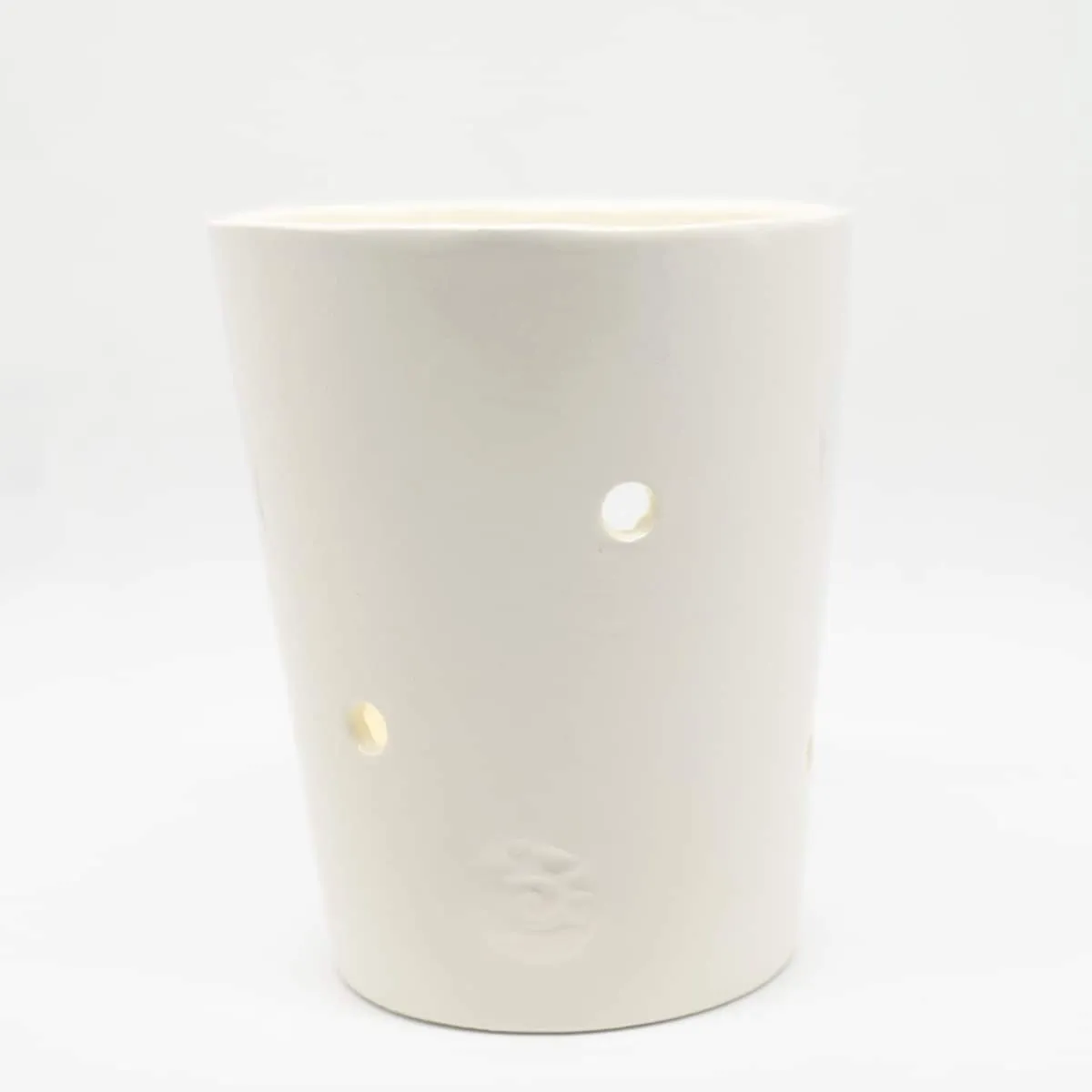 Ceramic tealight gold cross design ivory white