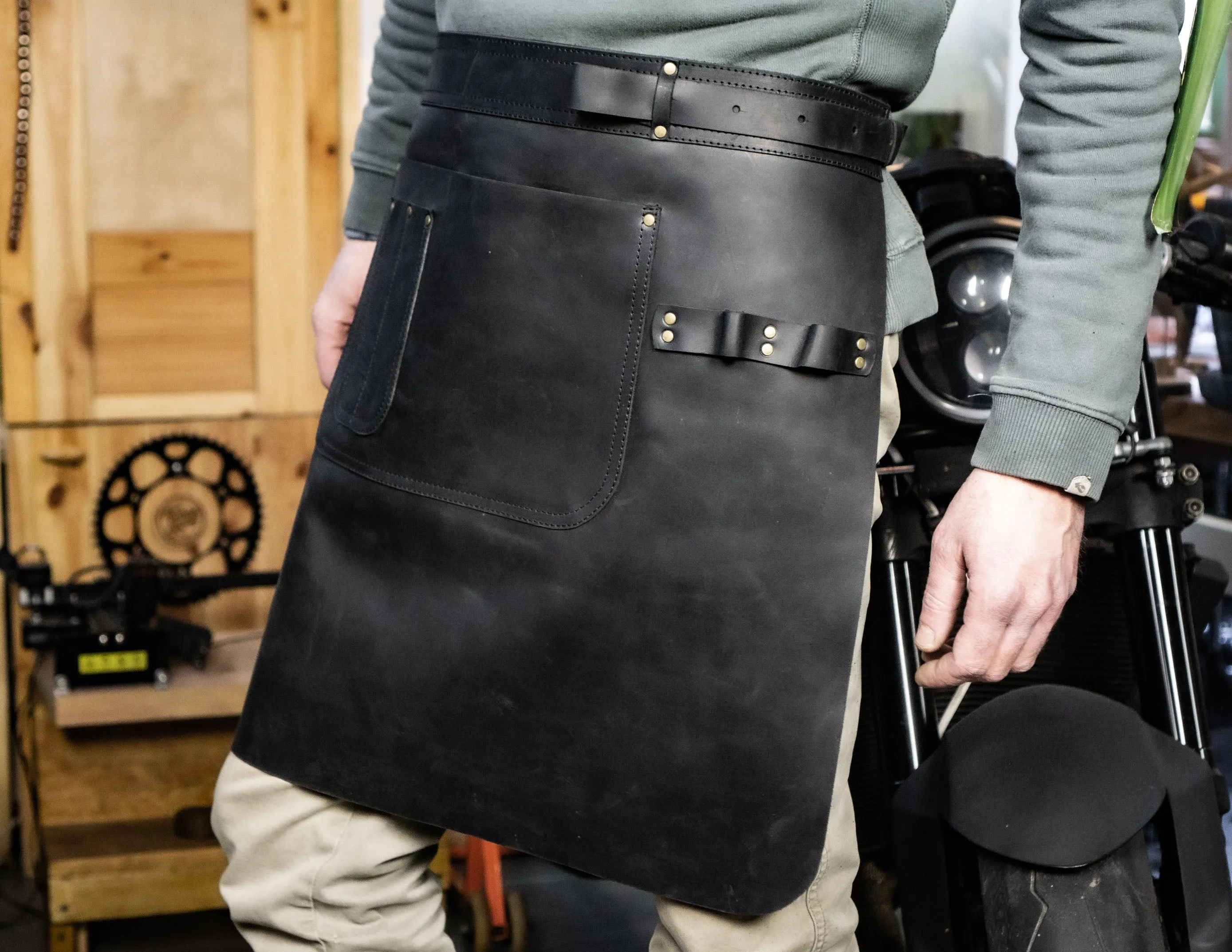 Leather waist half apron | Total black genuine leather