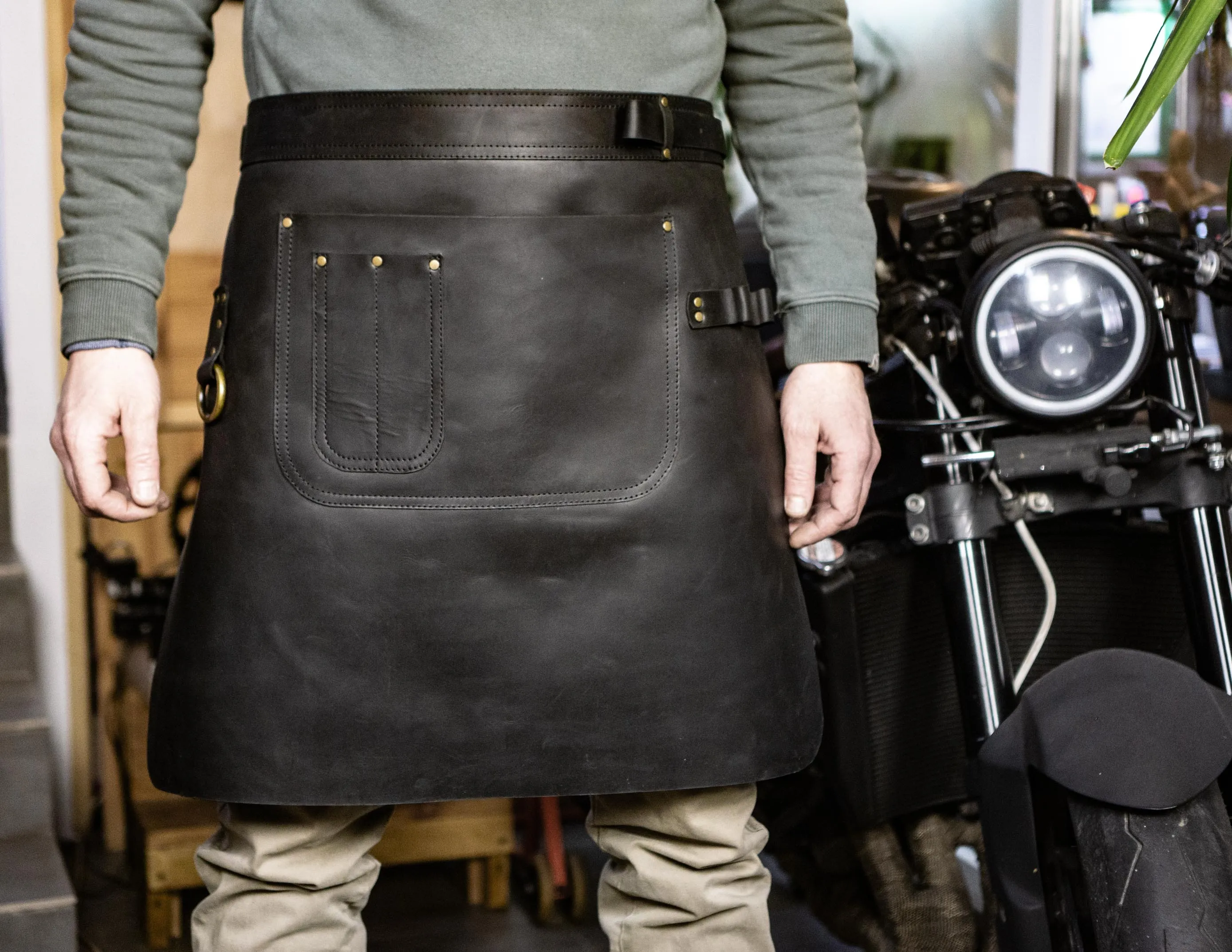 Leather waist half apron | Total black genuine leather