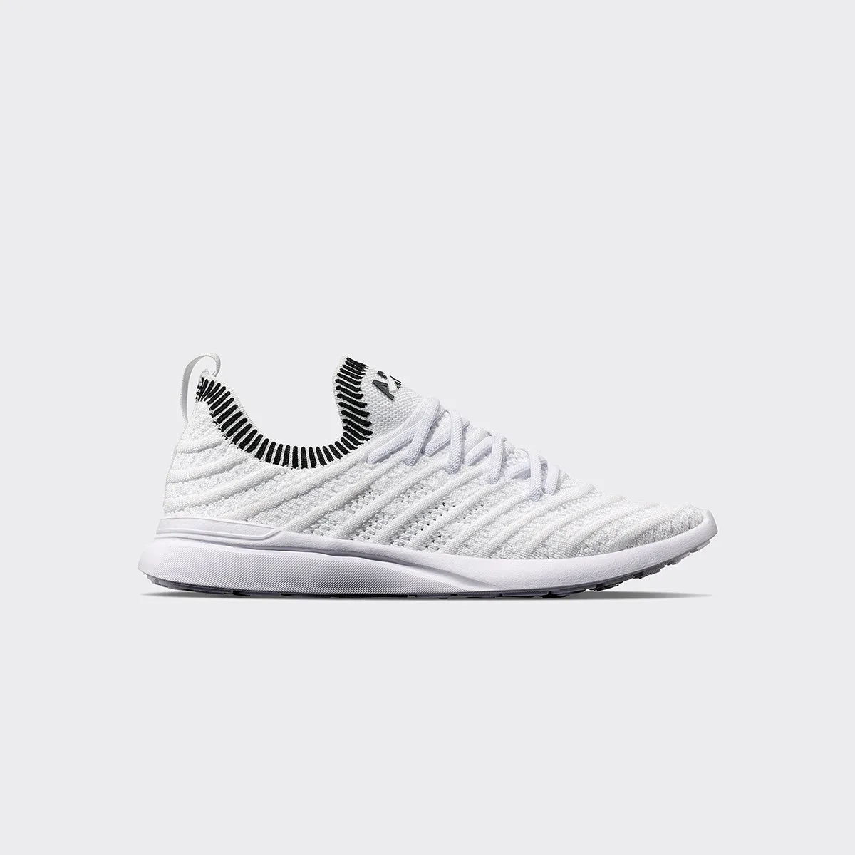 Youth's TechLoom Wave White / Black / Ribbed