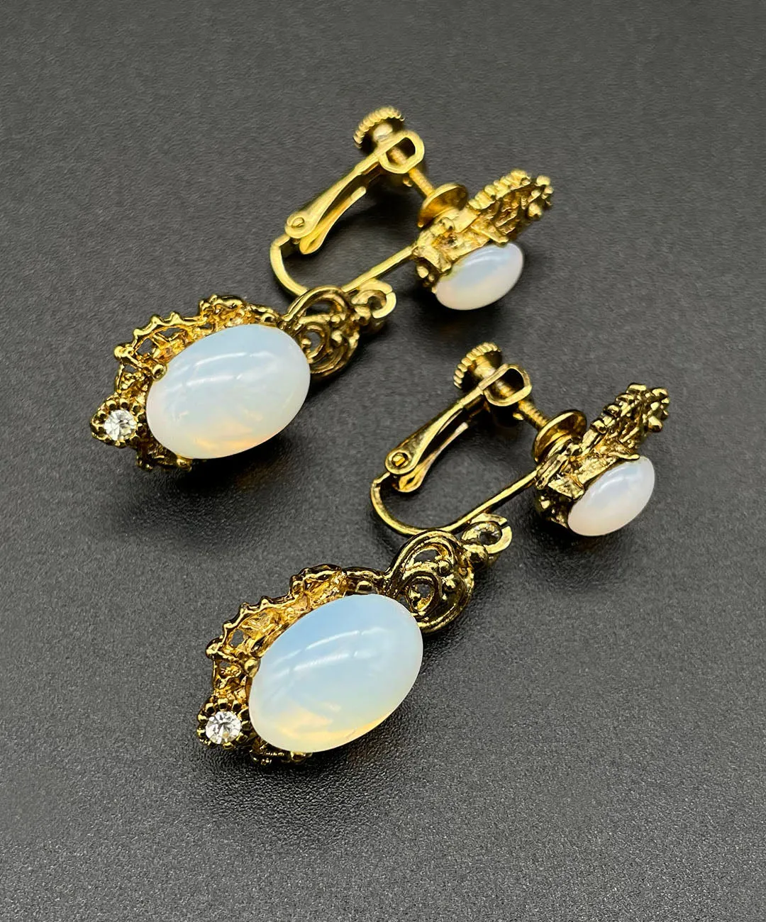 【フランス輸入】ヴィンテージ SPHINX カボション ビジュー イヤリング/Vintage SPHINX Cabochon Bijou Clip On Earrings