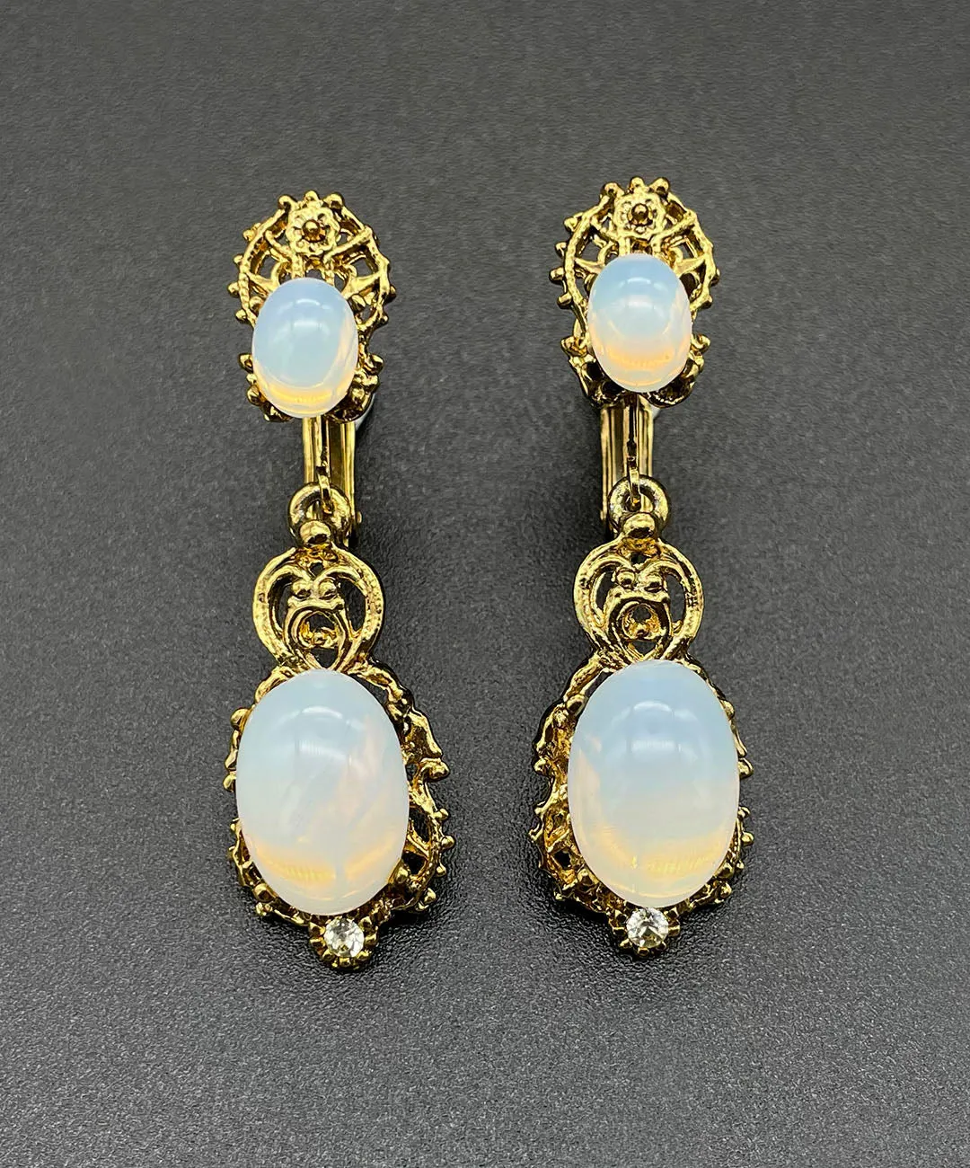 【フランス輸入】ヴィンテージ SPHINX カボション ビジュー イヤリング/Vintage SPHINX Cabochon Bijou Clip On Earrings