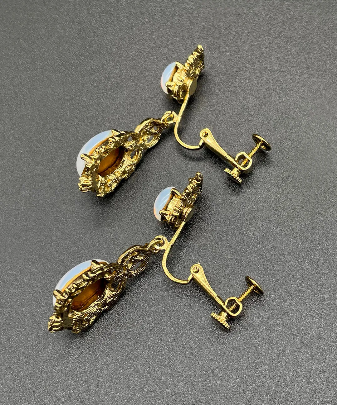 【フランス輸入】ヴィンテージ SPHINX カボション ビジュー イヤリング/Vintage SPHINX Cabochon Bijou Clip On Earrings